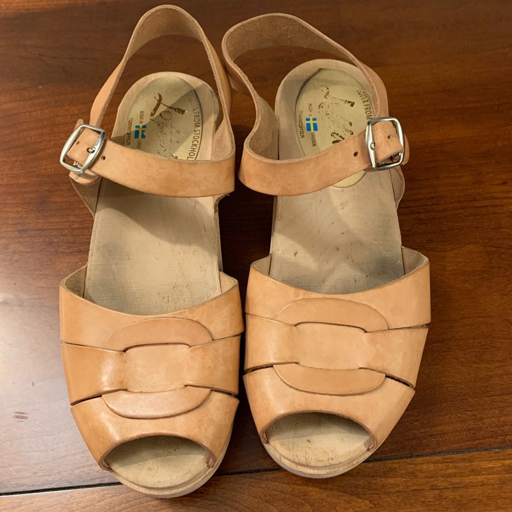 Lotta frm Stockholm Peep Toe Clogs Natural Leather